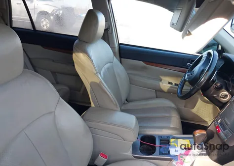 2013 Subaru Outback 2.5I Limited из США, поврежденный, VIN 4S4BRCKC3D3216187